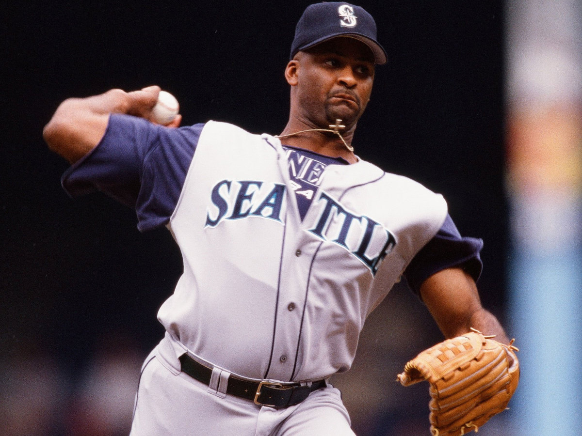 heathcliff-slocumb-mariners.jpg
